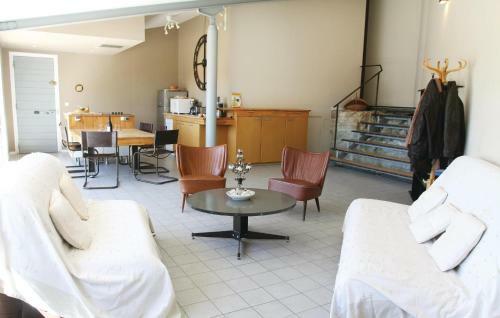 Holiday Home Rue Maurice Ronet L-877