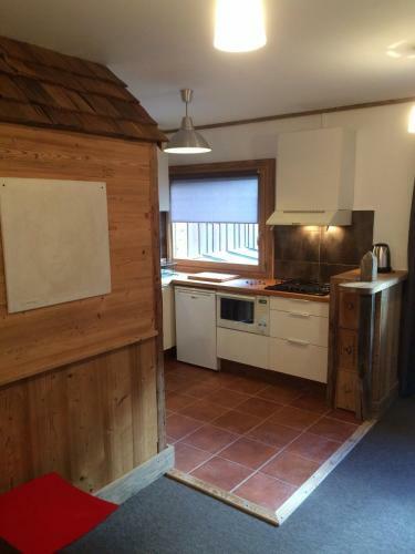 Bed & Breakfast Chambre D'h�te La Tour Du Merle
