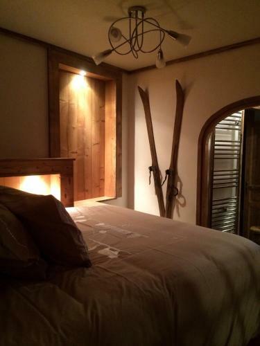 Bed & Breakfast Chambre D'h�te La Tour Du Merle