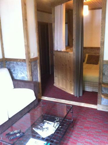 Bed & Breakfast Chambre D'h�te La Tour Du Merle