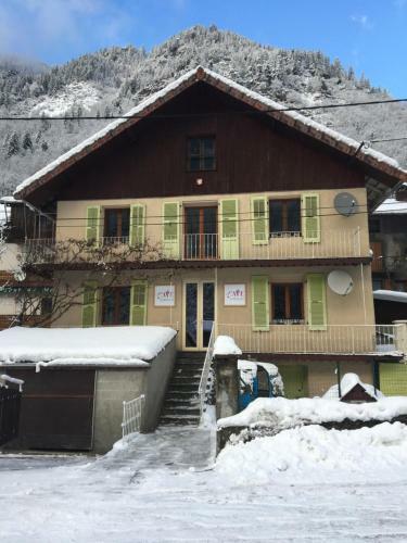 Bed & Breakfast Chambre D'h�te La Tour Du Merle
