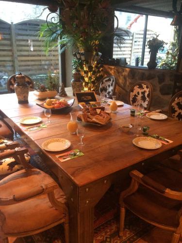 Bed & Breakfast Chambre D'h�te La Tour Du Merle