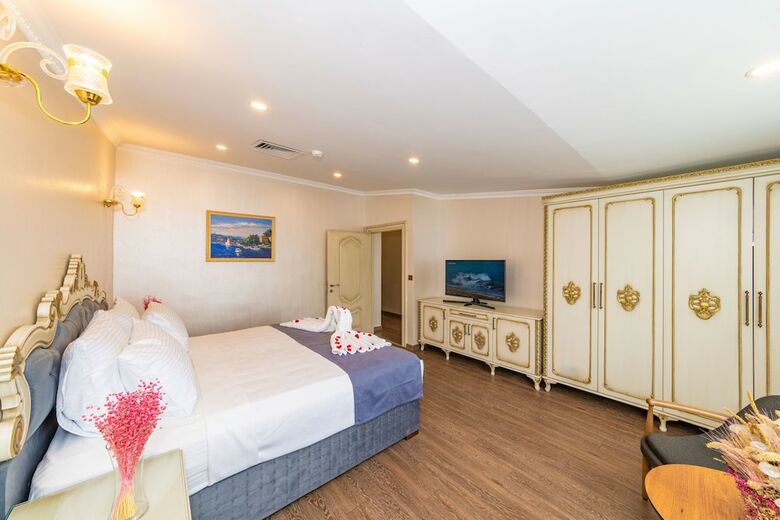 Czn Burak Hotel