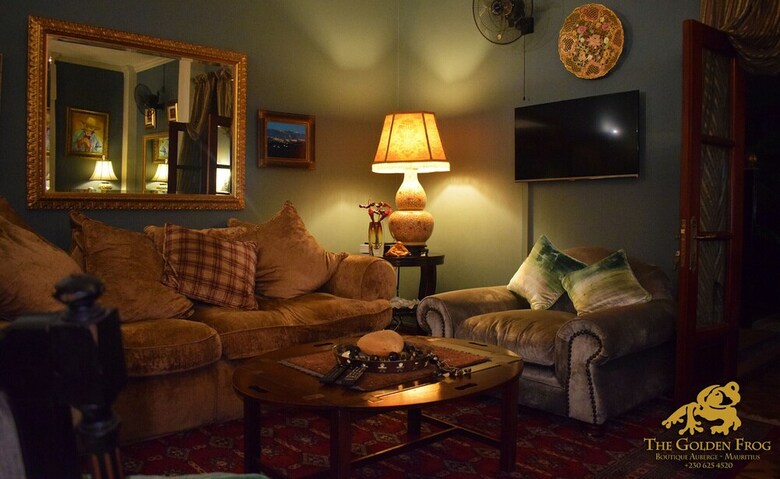 Hotel The Golden Frog