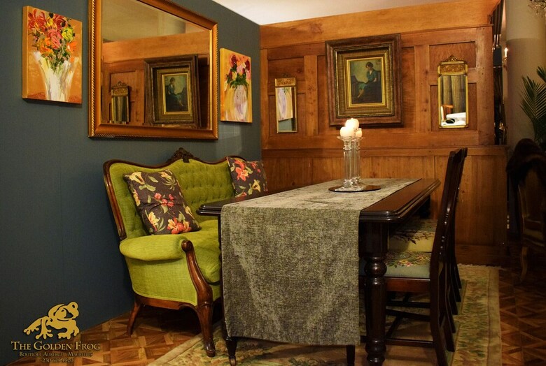 Hotel The Golden Frog