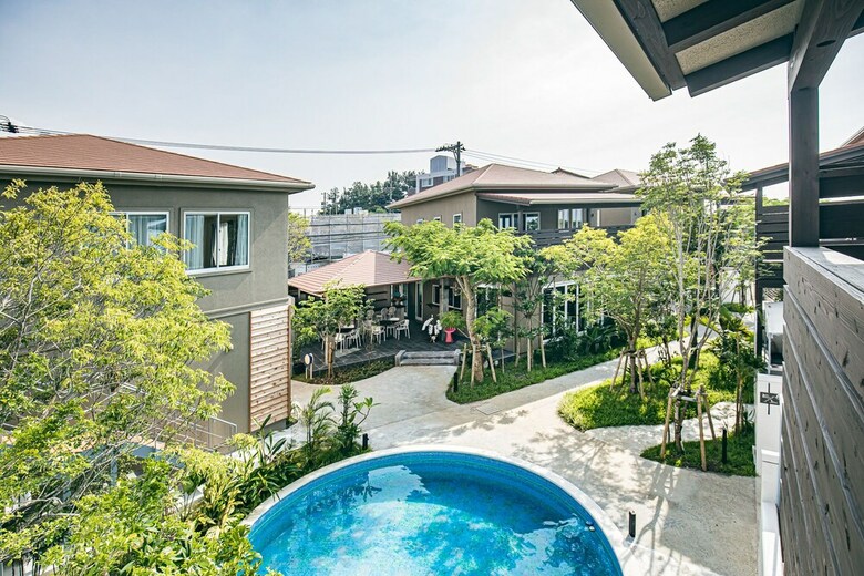 Villa Maeda Beach Hotel