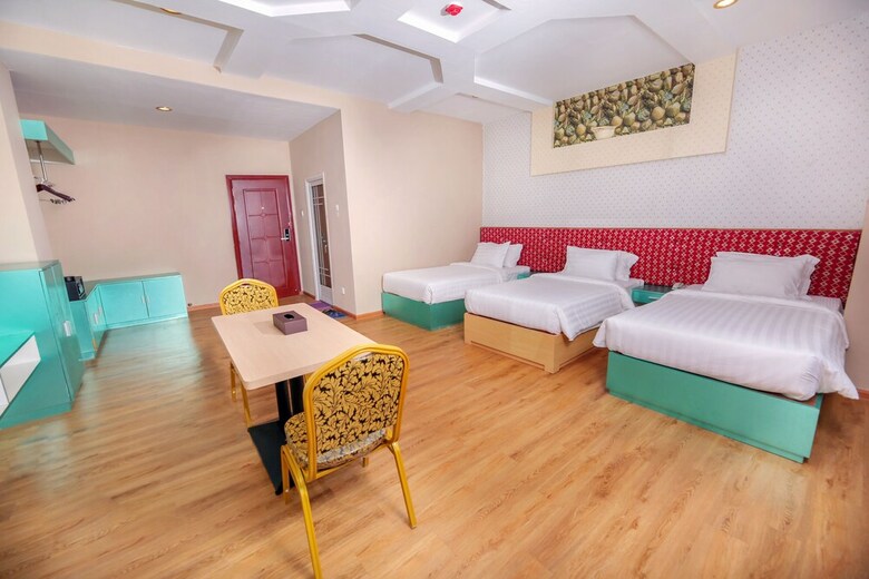 H Plus Hotel Yangon
