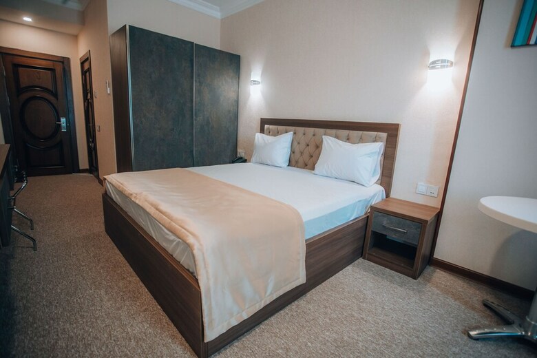 Royal Sapphire Hotel