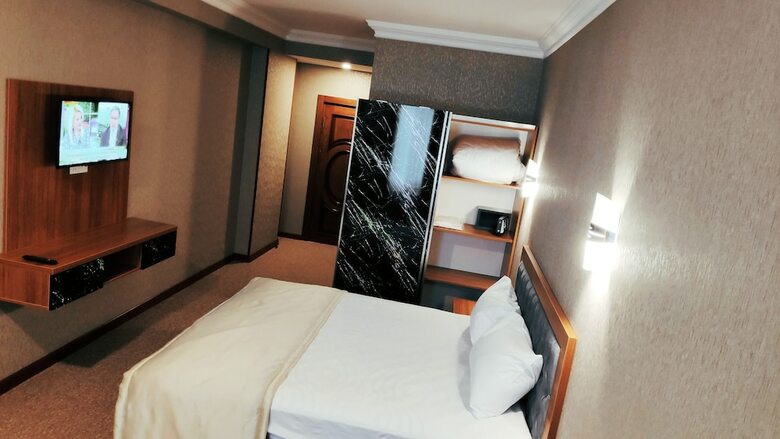 Royal Sapphire Hotel