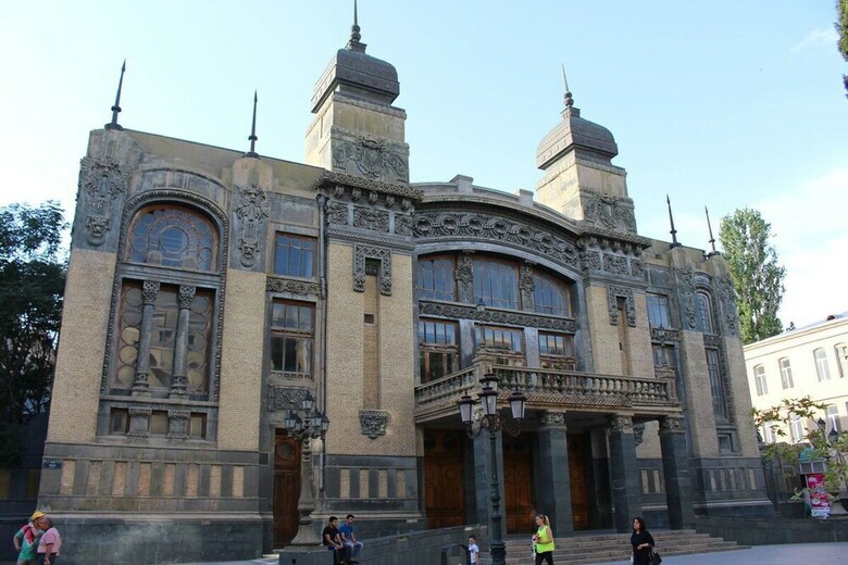 Royal Sapphire Hotel