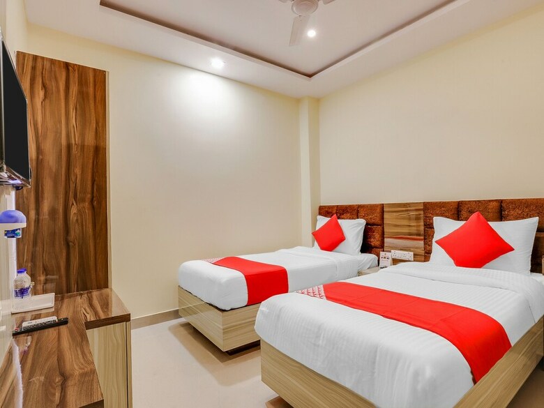 Hotel Oyo 596 Samarth Inn