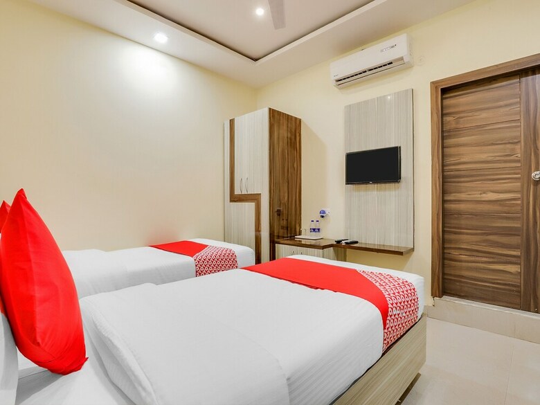 Hotel Oyo 596 Samarth Inn