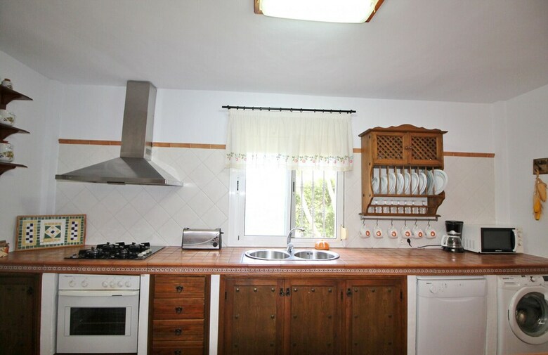 1053 Villa Seral