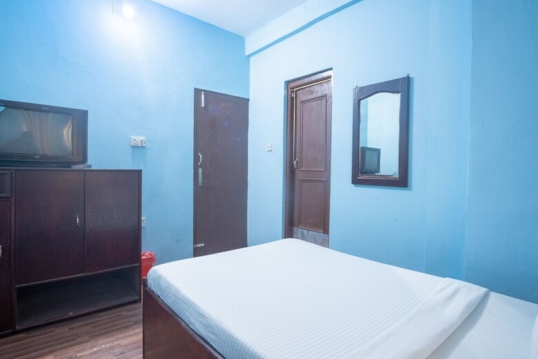 Spot On 550 Hotel Gangotri Highway