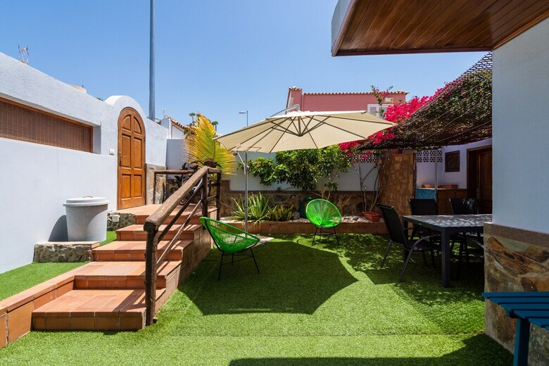 Great House With Pool Close To Beach