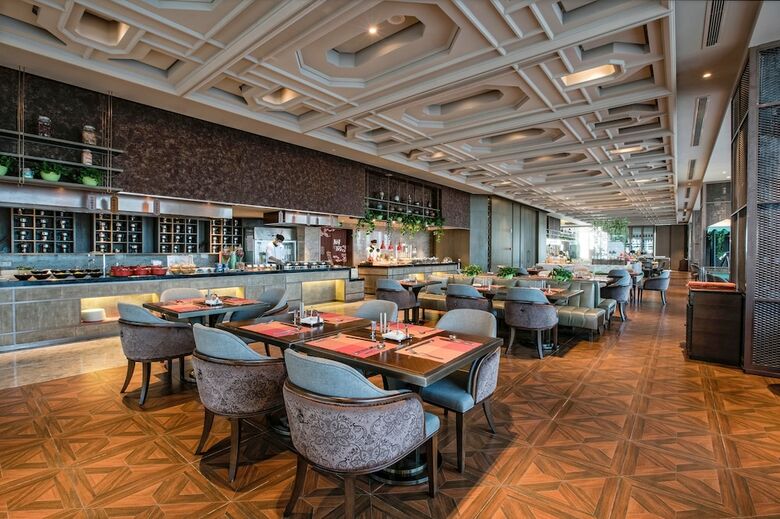 Golden Eagle International Hotel