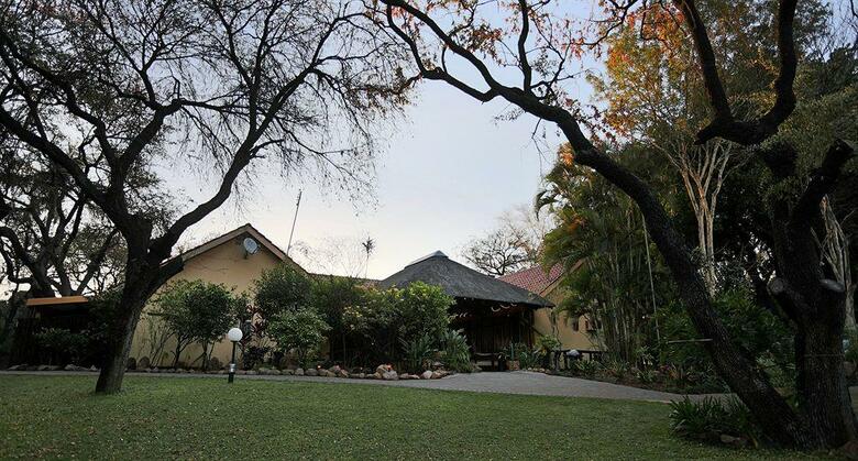 Hotel Sunbird Lodge - Guest House