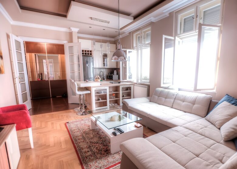 Crown Apartment