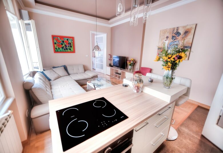 Crown Apartment
