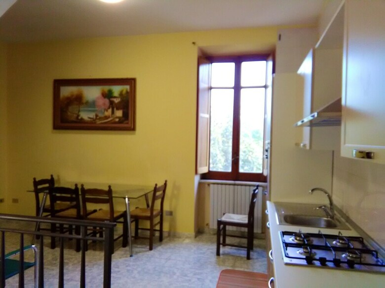 House With 3 Bedrooms In Formicola, With Wifi