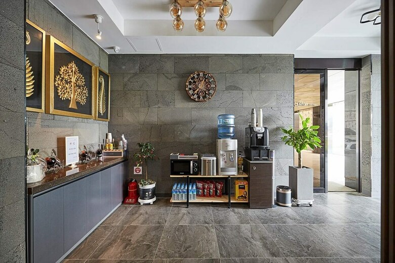 Gloa Hotel