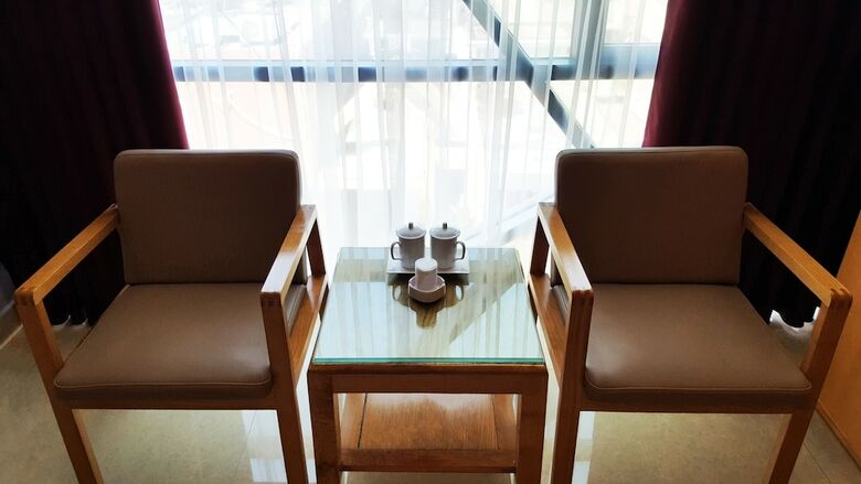 Gem.th Hotel