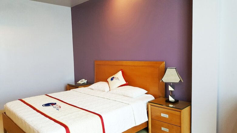 Gem.th Hotel