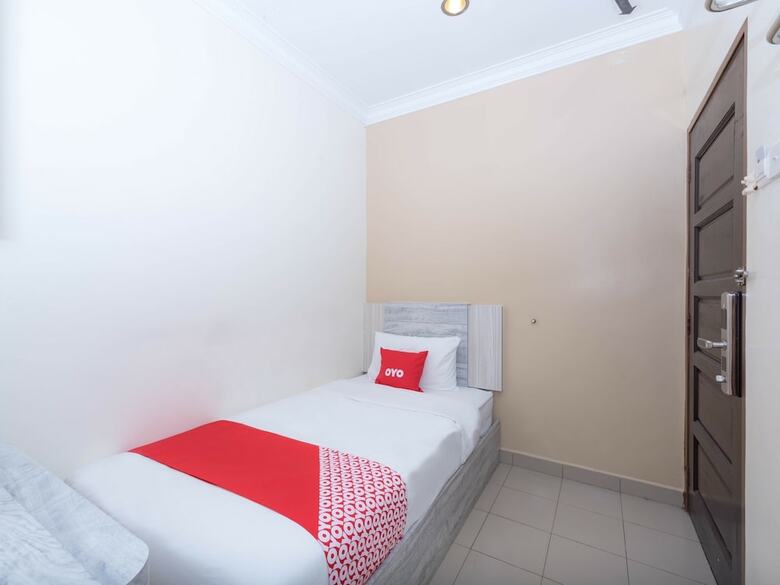 Oyo 89366 Spring Inn Hotel