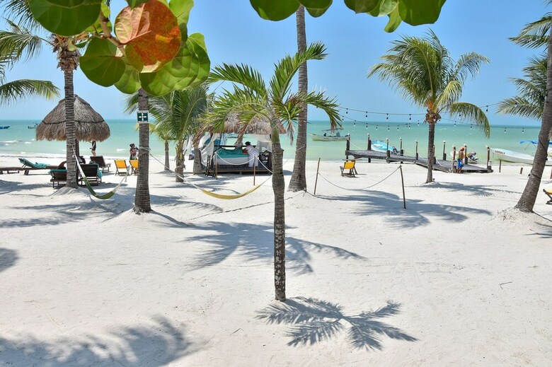 Amait� Beach Hotel
