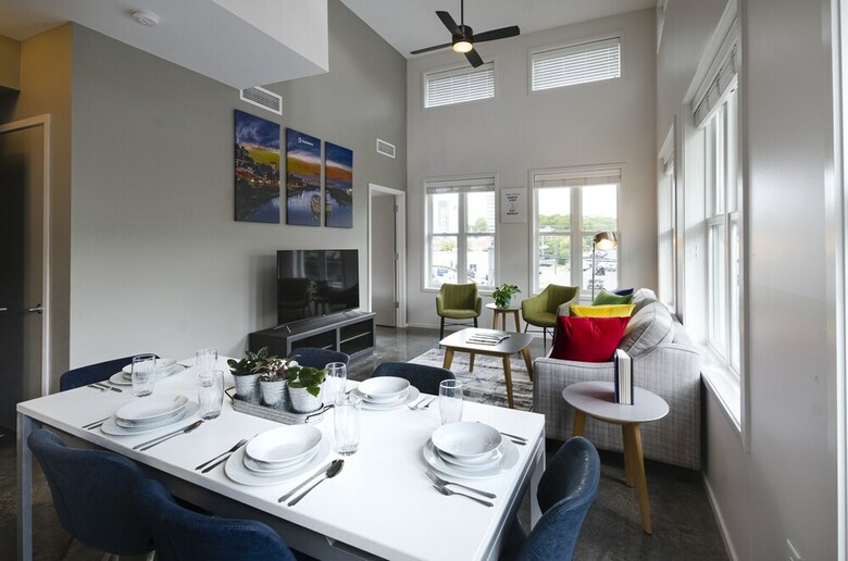Acklen Luxury Condos By Hosteeva