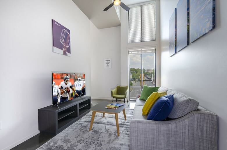 Acklen Luxury Condos By Hosteeva