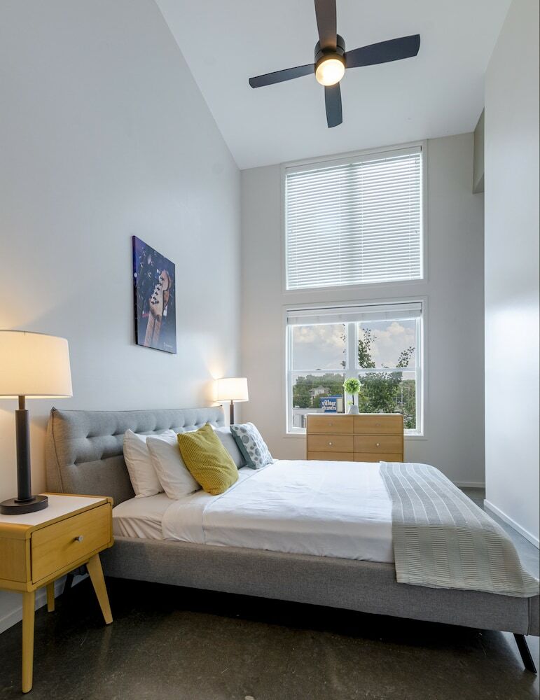 Acklen Luxury Condos By Hosteeva