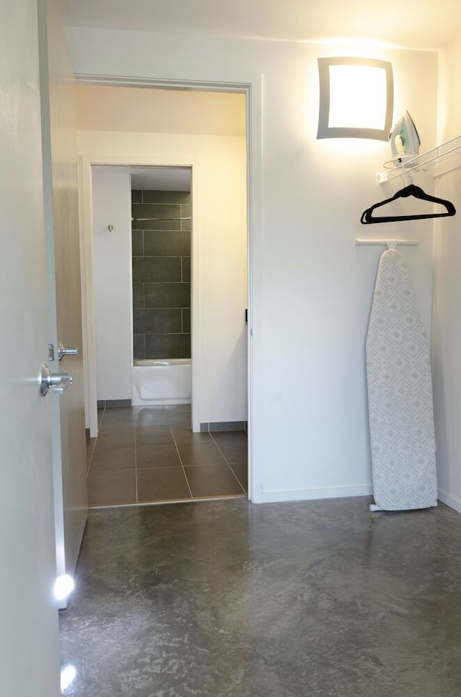 Acklen Luxury Condos By Hosteeva