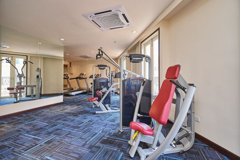 Hotel Oyo Home 89377 The Platinum Suites