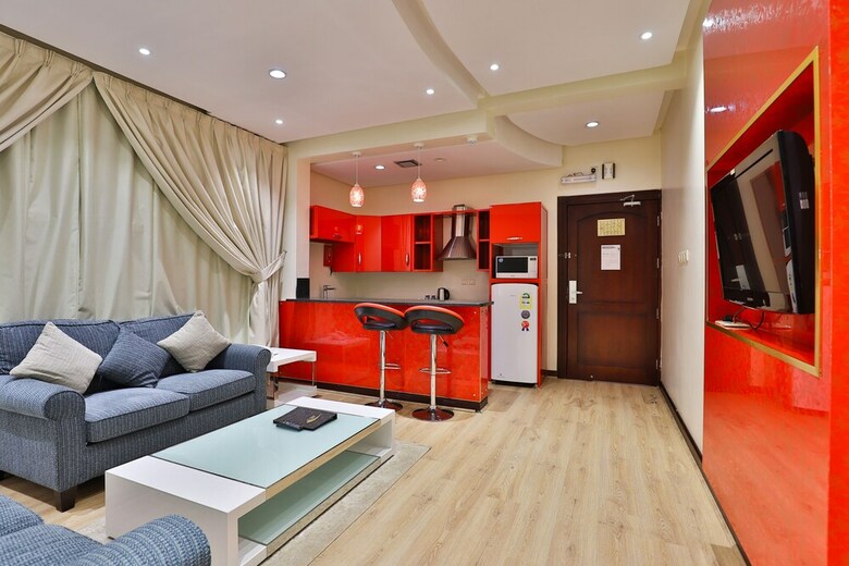 Apartamento Oyo 297 Devoli Casa Furnished Suites
