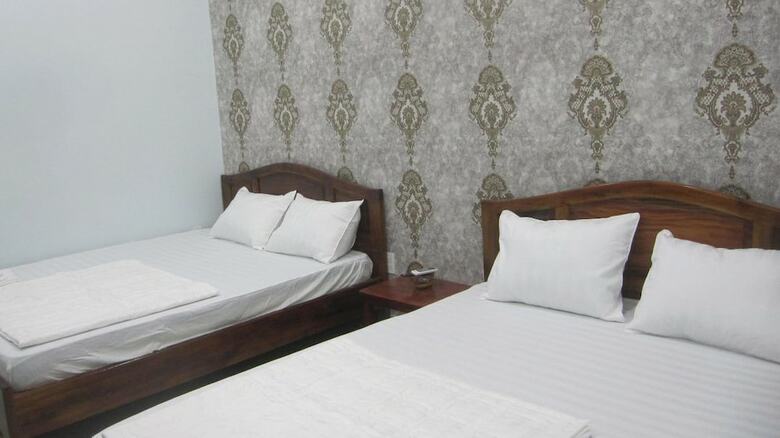 Bay Tam Hotel
