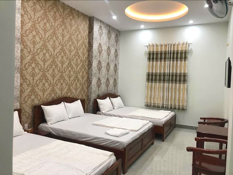 Bay Tam Hotel