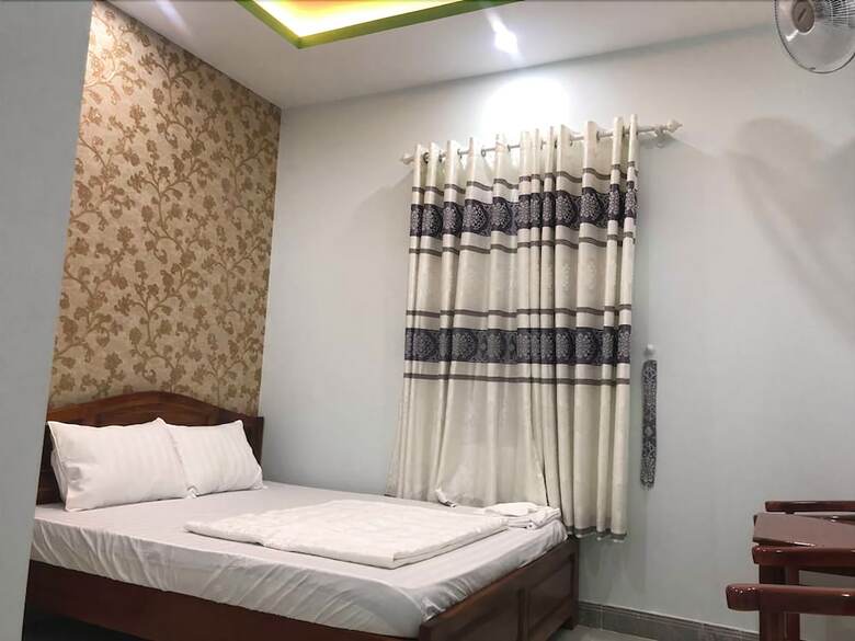 Bay Tam Hotel