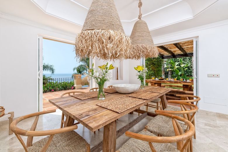 Solaga - Villa Los Monteros
