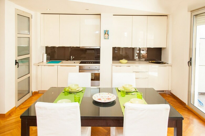 Apartamentos Stylish Penthouse In Athens Downtown