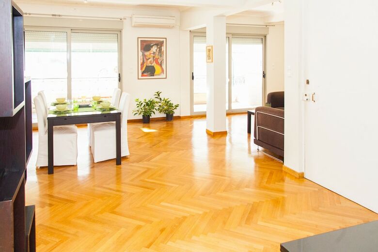 Apartamentos Stylish Penthouse In Athens Downtown