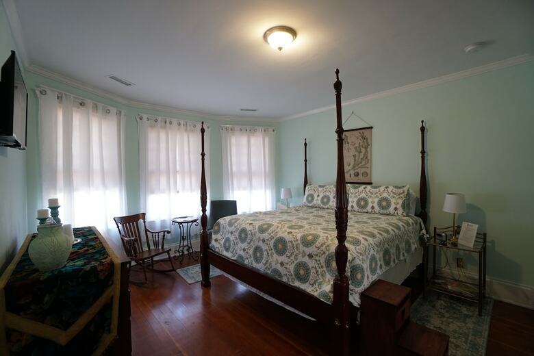 Sweet Tea Bed & Breakfast
