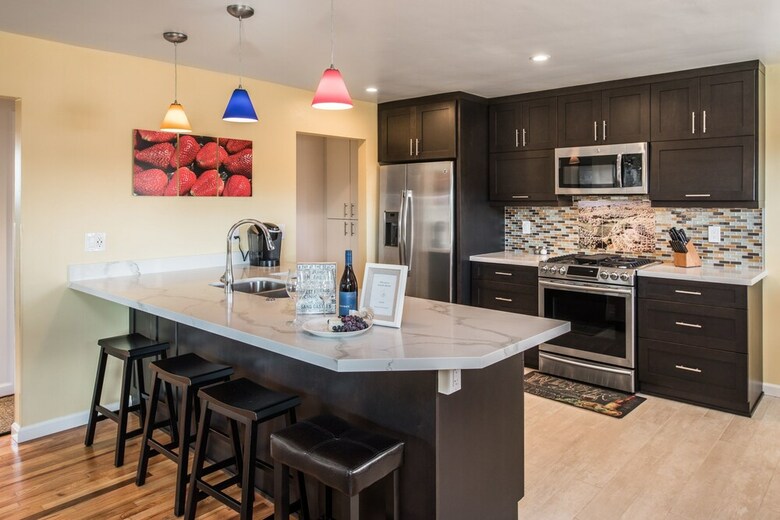 3733 Seaside Retreat