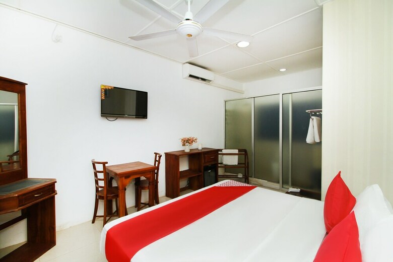 Oyo 282 Ivory Monarch Hotel & Resort