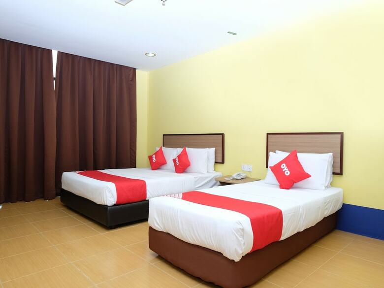 Hotel Oyo 89352 Golden Terminal Lodge
