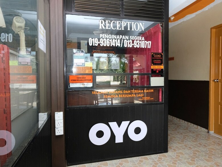Hotel Oyo 44005 Senangin Resort & Cafe