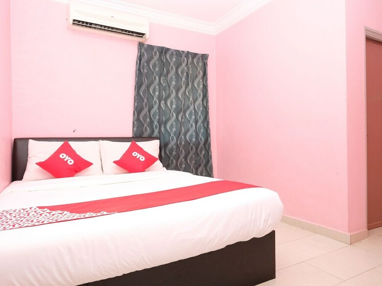 Hotel Oyo 44005 Senangin Resort & Cafe