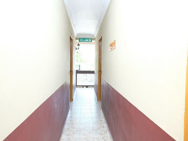 Hotel Oyo 44005 Senangin Resort & Cafe