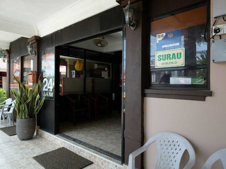 Hotel Oyo 44005 Senangin Resort & Cafe