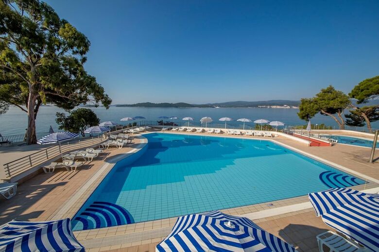 Holiday Park Rooms And Suites Bellevue